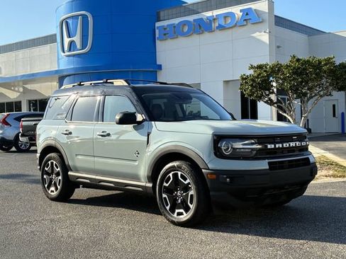 Used 2021 Ford Bronco Sport Outer Banks image 2