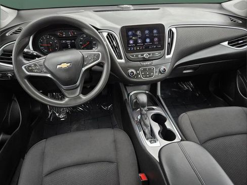 Used 2023 Chevrolet Malibu LT FWD image 29