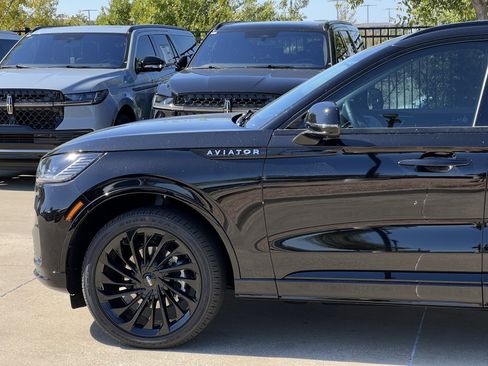 New 2025 Lincoln Aviator Reserve w/ Equipment Group 201A image 5