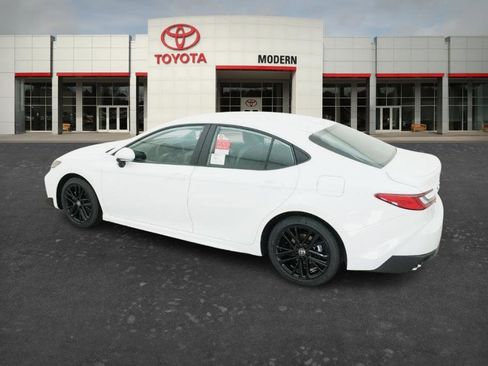 New 2026 Toyota Camry SE image 12