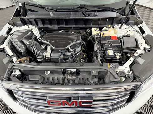 Used 2018 GMC Acadia SLT image 45