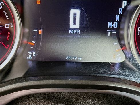 Used 2018 Dodge Challenger SXT image 18