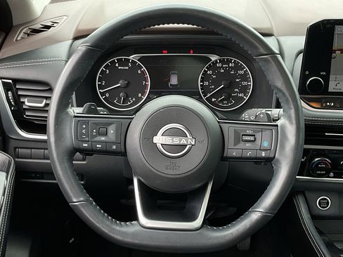 Used 2023 Nissan Rogue SL w/ SL Premium Package image 21