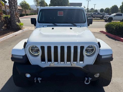 Used 2020 Jeep Wrangler Unlimited Sahara AWD/4WD image 3