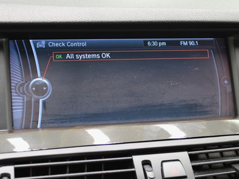 Used 2011 BMW 528i Sedan image 62