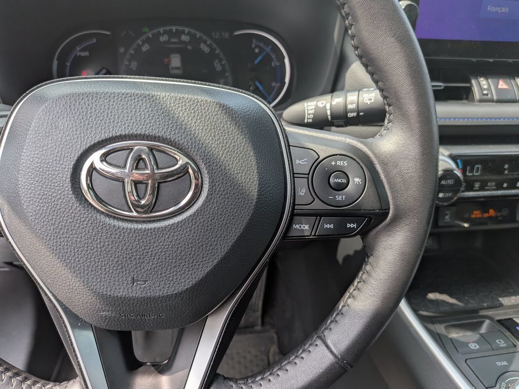 Used 2023 Toyota RAV4 XSE AWD/4WD image 15
