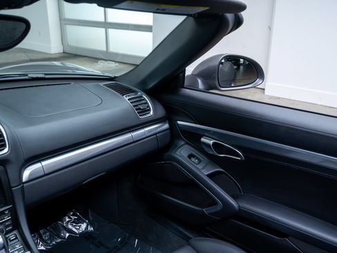 Used 2015 Porsche Boxster S RWD image 11