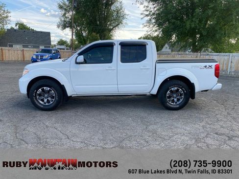 Used 2009 Nissan Frontier PRO-4X w/ Pro-4x Value Truck Pkg AWD/4WD image 4