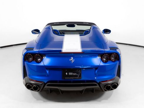 Used 2022 Ferrari 812 GTS RWD image 7