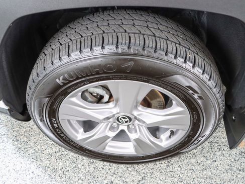 Used 2023 Toyota RAV4 XLE image 11