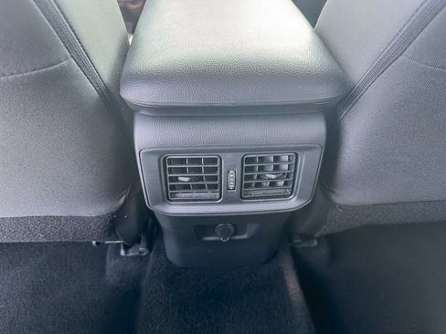 Used 2025 Toyota RAV4 LE AWD/4WD image 18