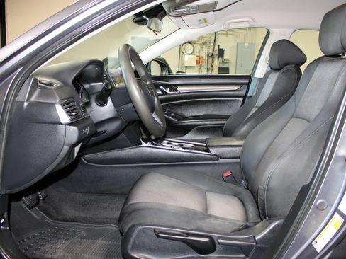 Used 2019 Honda Accord LX image 8