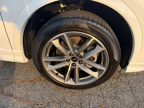 Certified 2024 Audi Q3 2.0T Premium Plus w/ Premium Plus Package image 25