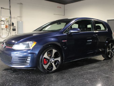 Used 2015 Volkswagen GTI SE FWD image 6