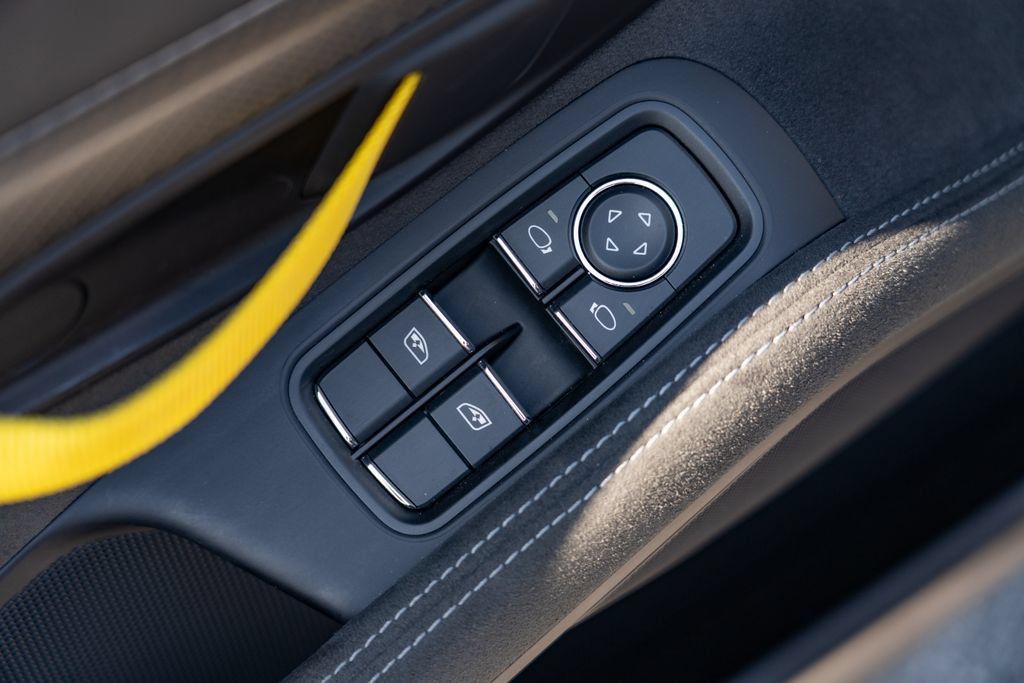 Used 2023 Porsche 718 Cayman GT4 RS w/ Weissach Package RWD image 17