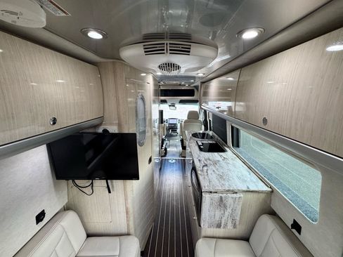 Used 2015 Mercedes-Benz Sprinter 3500 image 39