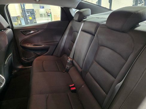 Used 2023 Chevrolet Malibu LT image 9