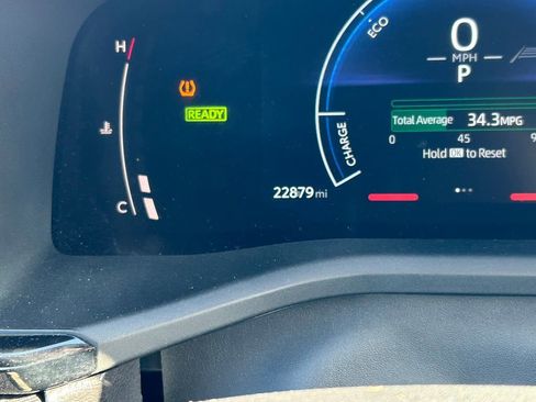 Used 2025 Toyota Camry LE FWD image 33