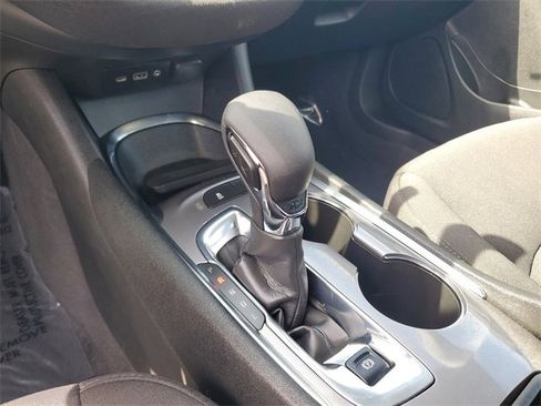 Used 2024 Chevrolet Malibu LT image 29