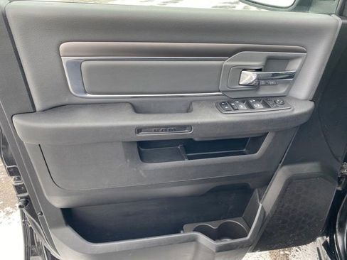 Used 2022 RAM 1500 Classic SLT image 15