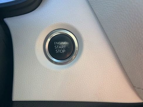 Used 2024 Toyota Corolla SE image 17