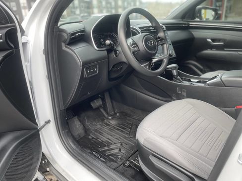 Used 2022 Hyundai Santa Cruz SE image 9