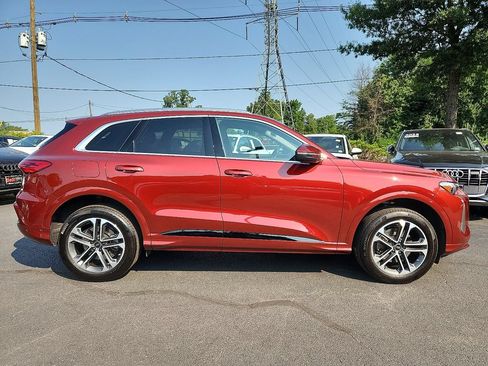 Used 2025 Audi Q5 Premium Plus w/ Premium Plus AWD/4WD image 13
