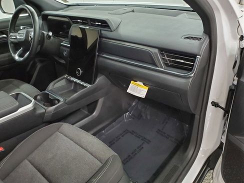 Used 2025 GMC Terrain Elevation AWD/4WD image 12