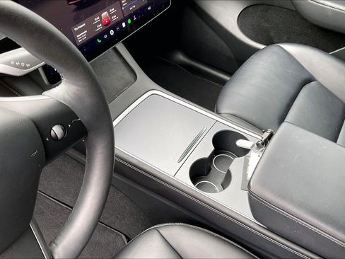 Used 2022 Tesla Model Y Performance image 18