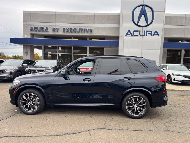 Used 2021 BMW X5 xDrive40i w/ M Sport Package AWD/4WD image 2