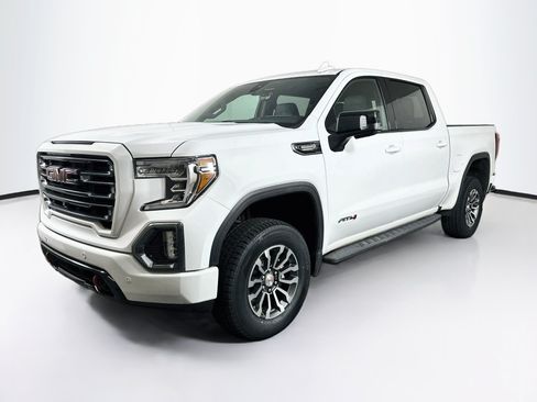 Used 2021 GMC Sierra 1500 AT4 w/ AT4 Premium Package AWD/4WD image 3