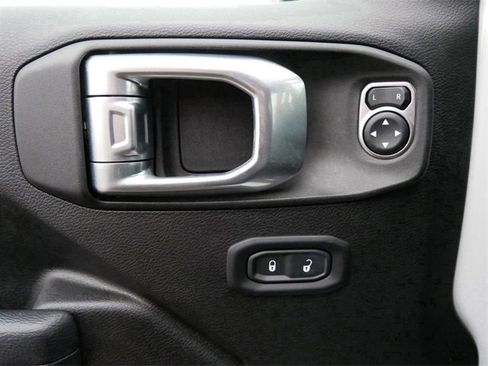 Used 2023 Jeep Wrangler Sport S image 13