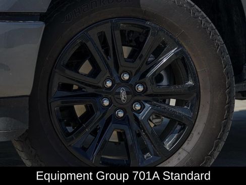 Used 2024 Ford F150 Platinum AWD/4WD image 2