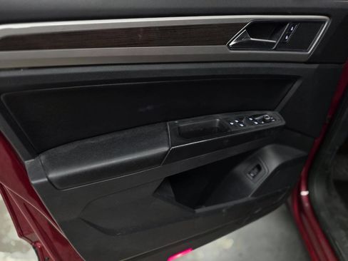 Used 2018 Volkswagen Atlas SE image 14