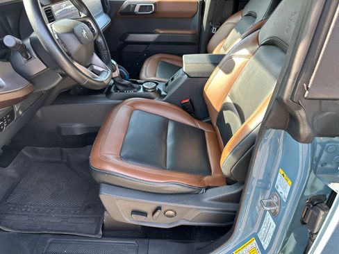 Used 2023 Ford Bronco Outer Banks image 9