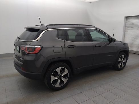 Used 2018 Jeep Compass Latitude w/ Popular Equipment Group image 10