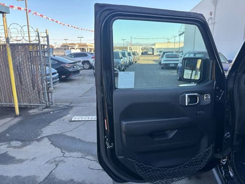 Used 2021 Jeep Wrangler Unlimited Rubicon 4xe w/ Cold Weather Group image 19