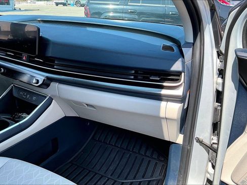 Used 2025 Kia Carnival SX FWD image 25