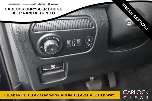 Used 2023 Jeep Wagoneer Series II AWD/4WD image 17