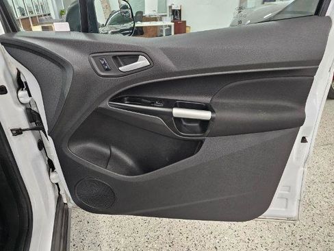 Used 2017 Ford Transit Connect XLT image 25