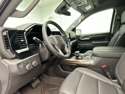 Certified 2026 Chevrolet Silverado 1500 LT Trail Boss w/ Convenience Package II AWD/4WD image 4