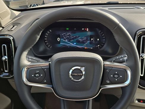 New 2026 Volvo XC40 B5 Plus w/ Protection Package Premier image 18