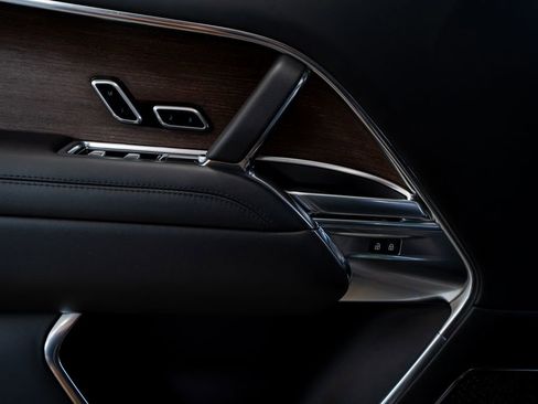 Used 2023 Land Rover Range Rover Long Wheelbase Autobiography image 32