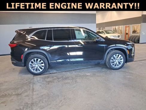 Used 2025 Buick Enclave Preferred image 9