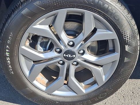 Certified 2024 Kia Seltos S image 9