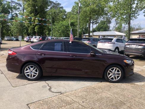 Used 2013 Ford Fusion SE FWD image 4