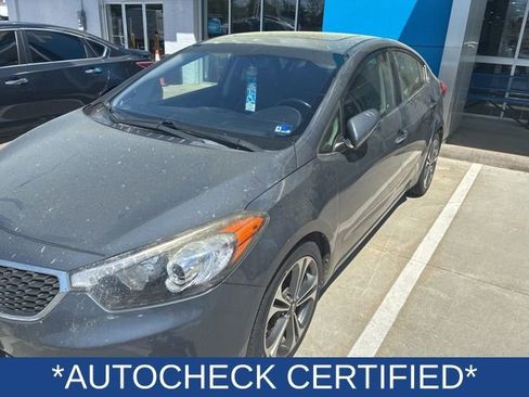 Used 2016 Kia Forte EX w/ EX Premium Package image 2