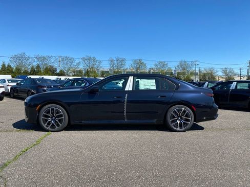 New 2026 BMW 760i xDrive w/ Executive Package AWD/4WD image 4