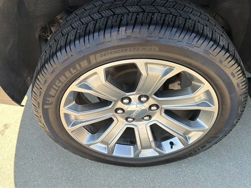 Used 2018 GMC Yukon Denali w/ Denali Ultimate Package AWD/4WD image 84
