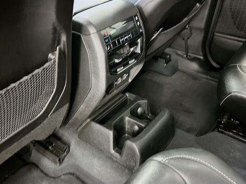 Used 2023 Jeep Grand Cherokee L Limited AWD/4WD image 28